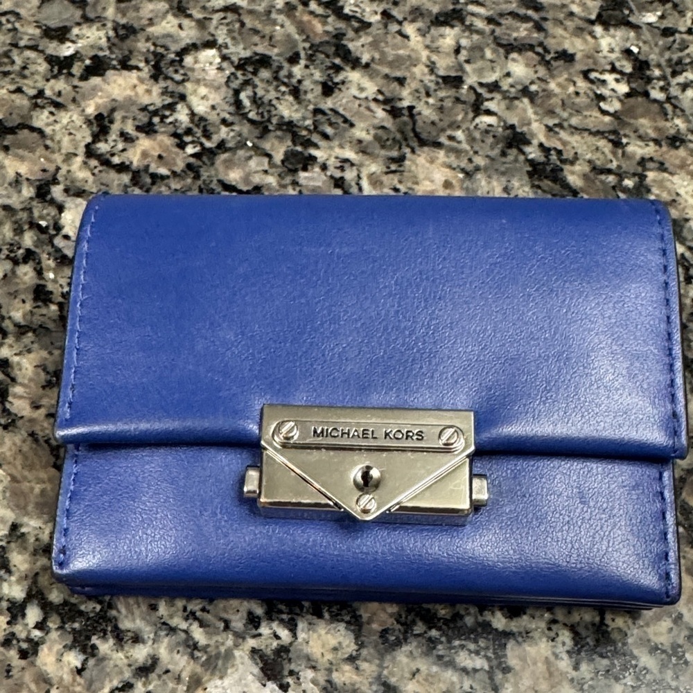 Michael Kors Cece Cobalt Blue Card Wallet with Silver Clasp EUC - Picture 4 of 15
